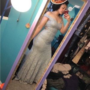 A beautiful fitted prom dress!